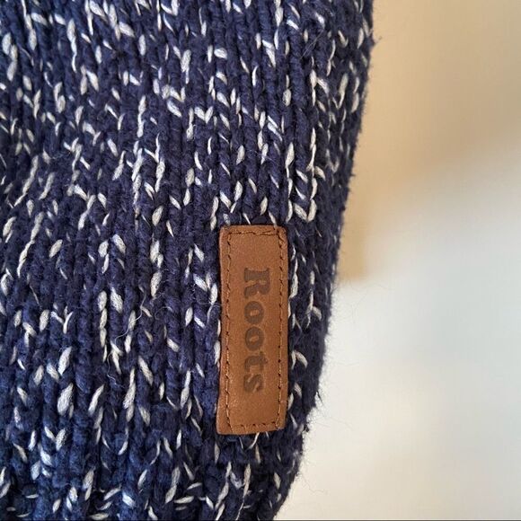 Root-navy & White Full Zip Double Pocket Knitted Sweater (Small) - Picture 9 of 11